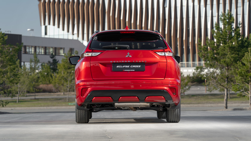Обновленный Eclipse Cross Обновленный Eclipse Cross